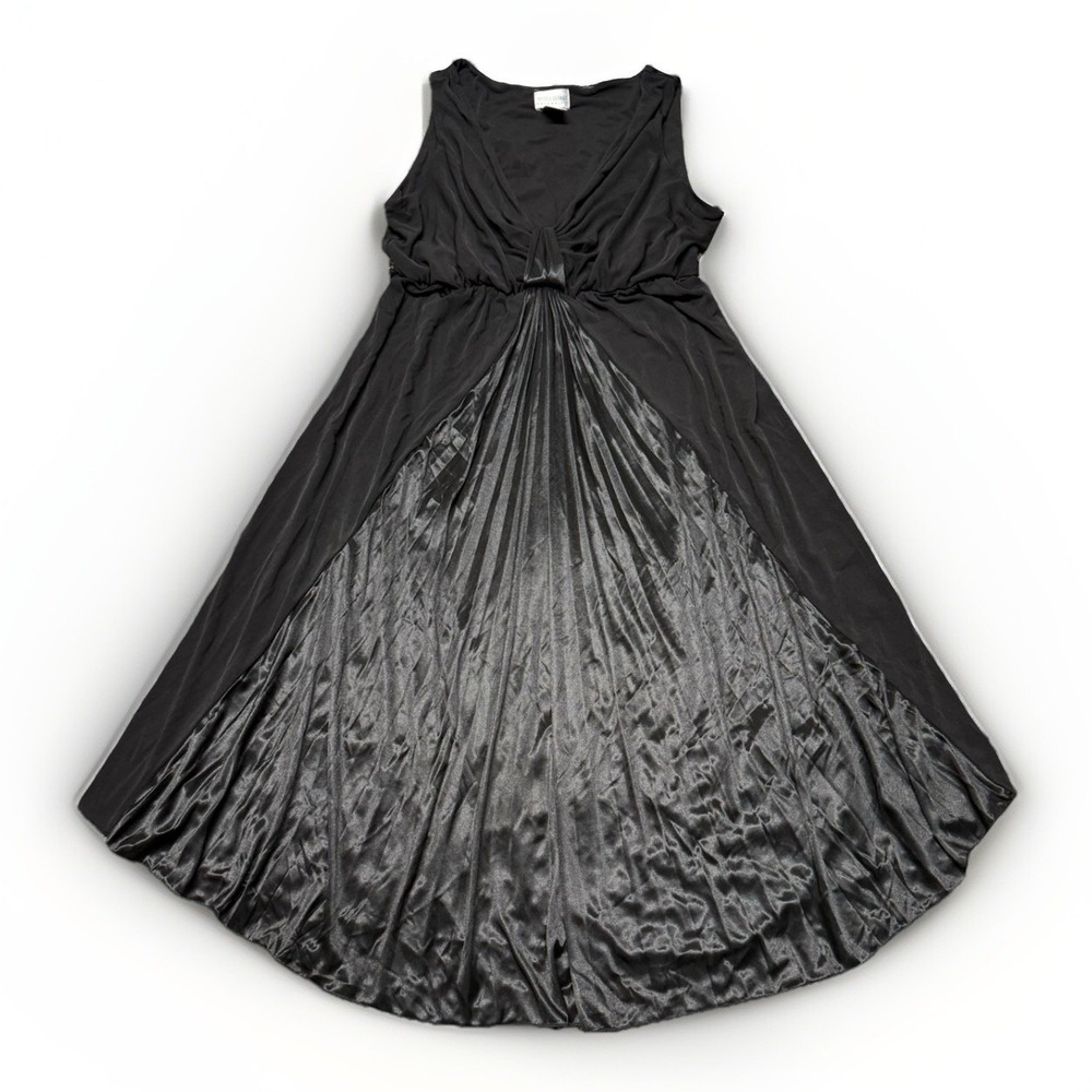 Motherhood Maternity‎ Sleeveless V-Neck Baby Doll Black Dress - Small